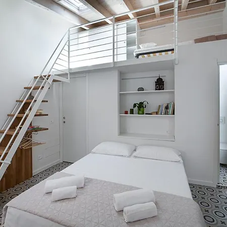 Insapria, Caressa De Mae Bordighera