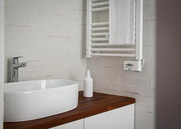 Insapria, Caressa De Mae Apartment