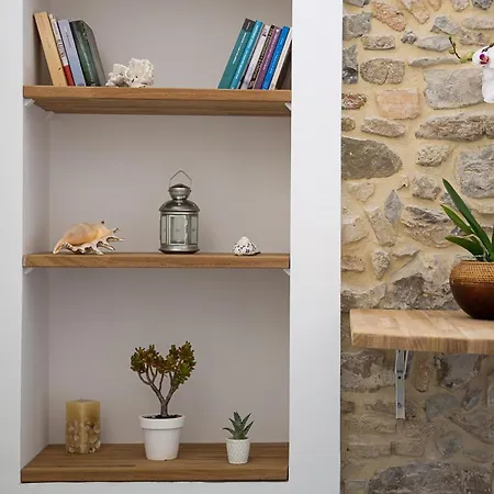 Insapria, Caressa De Mae * Bordighera