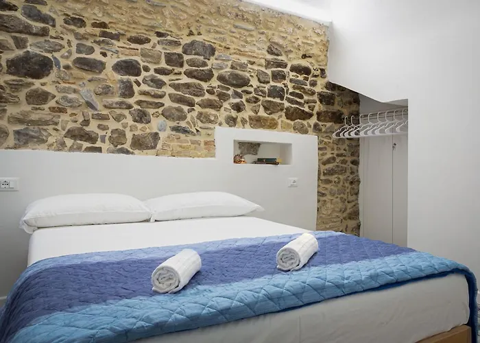 Insapria, Caressa De Mae * Bordighera