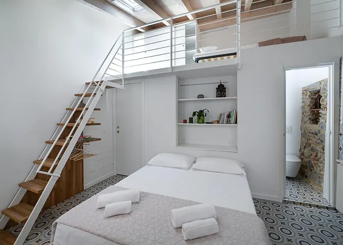 Insapria, Caressa De Mae Bordighera