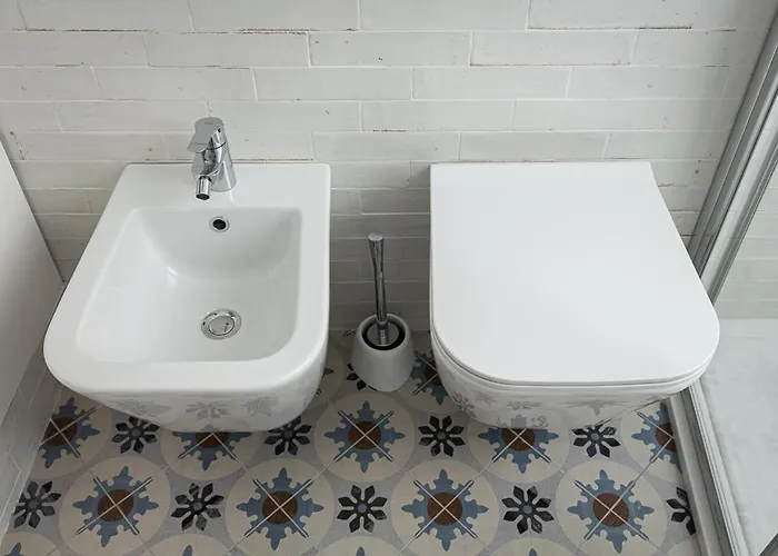 Insapria, Caressa De Mae Bordighera